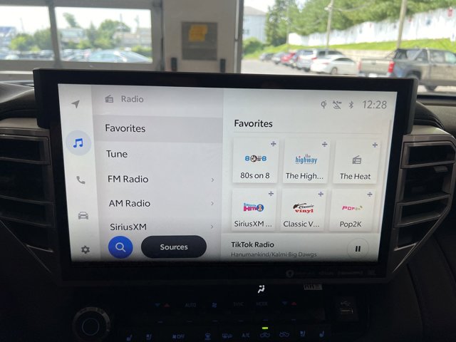 Vehicle image 22 of 53