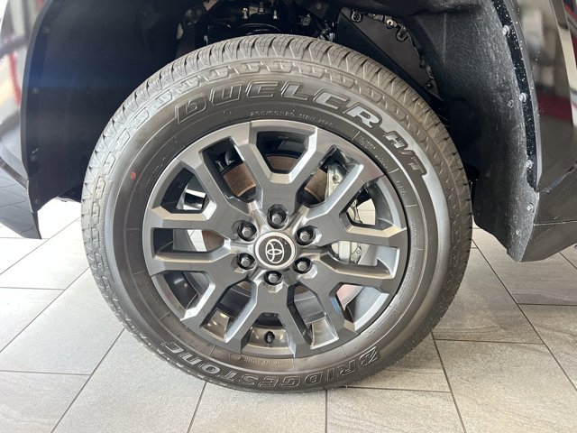 Vehicle image 51 of 53