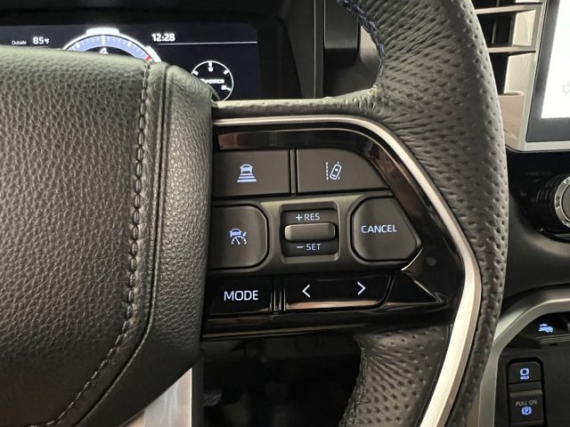 Vehicle image 19 of 53