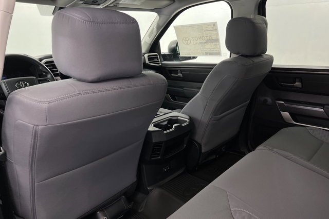 Vehicle image 19 of 24