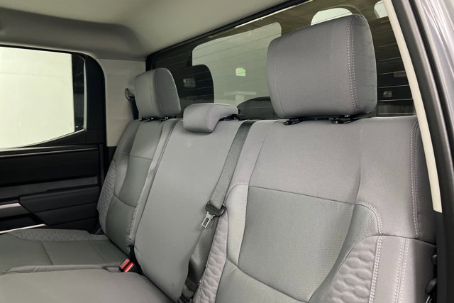 Vehicle image 20 of 24