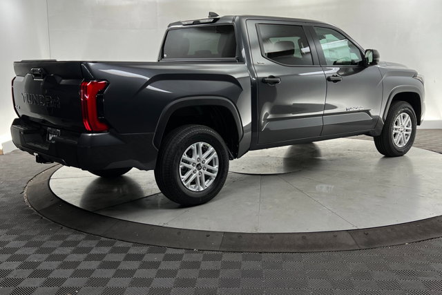 Vehicle image 5 of 24