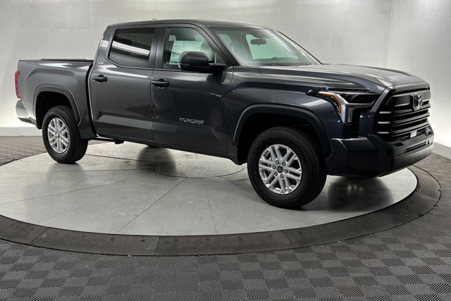 Vehicle image 3 of 24