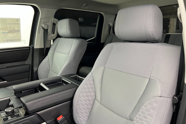Vehicle image 16 of 24