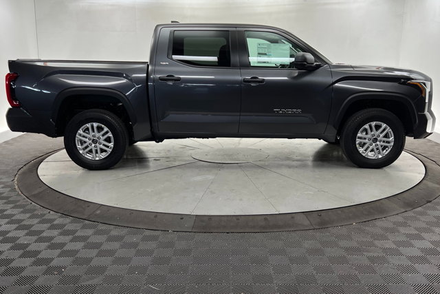 Vehicle image 4 of 24