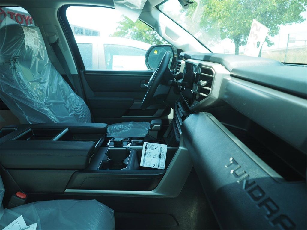 2024 Toyota Tundra SR5 Image 3 of 6