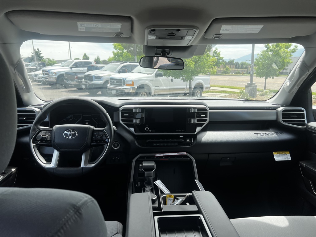 Vehicle image 27 of 28