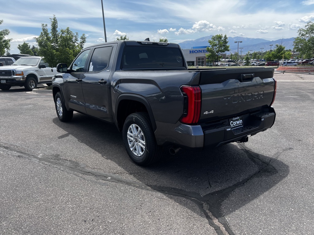 Vehicle image 8 of 28