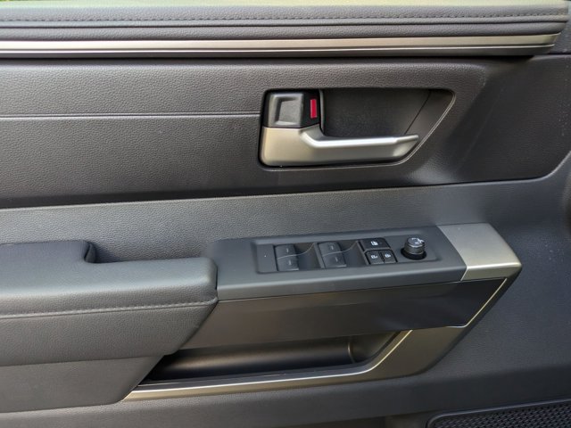 Vehicle image 19 of 54