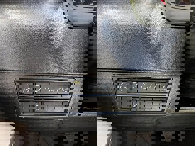 Vehicle image 36 of 54
