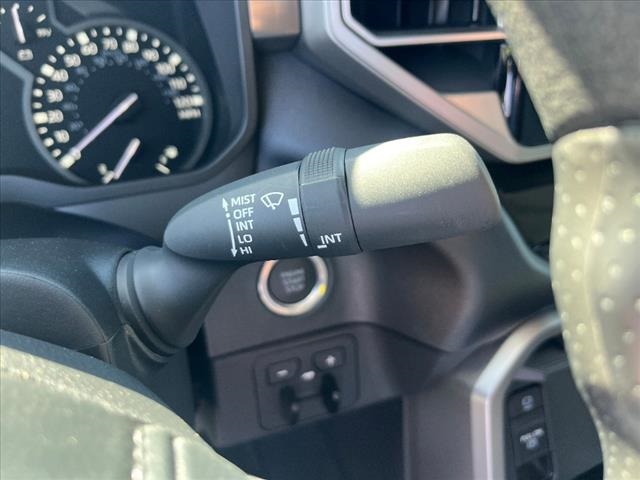 Vehicle image 29 of 32