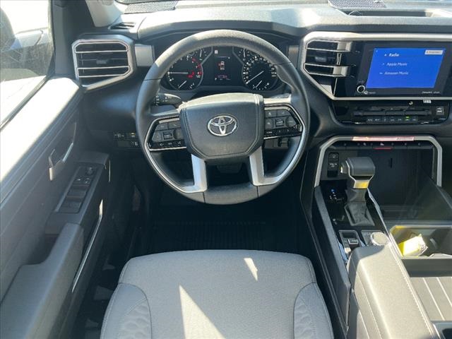 Vehicle image 20 of 32