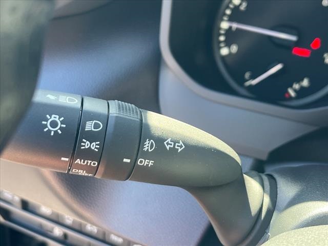 Vehicle image 27 of 32