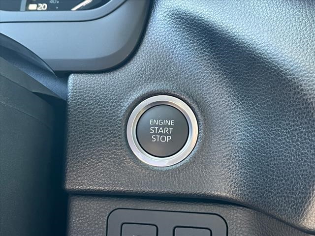 Vehicle image 13 of 32