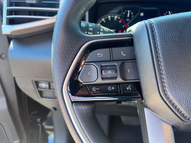Vehicle image 12 of 32