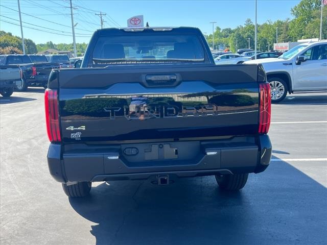 Vehicle image 4 of 32