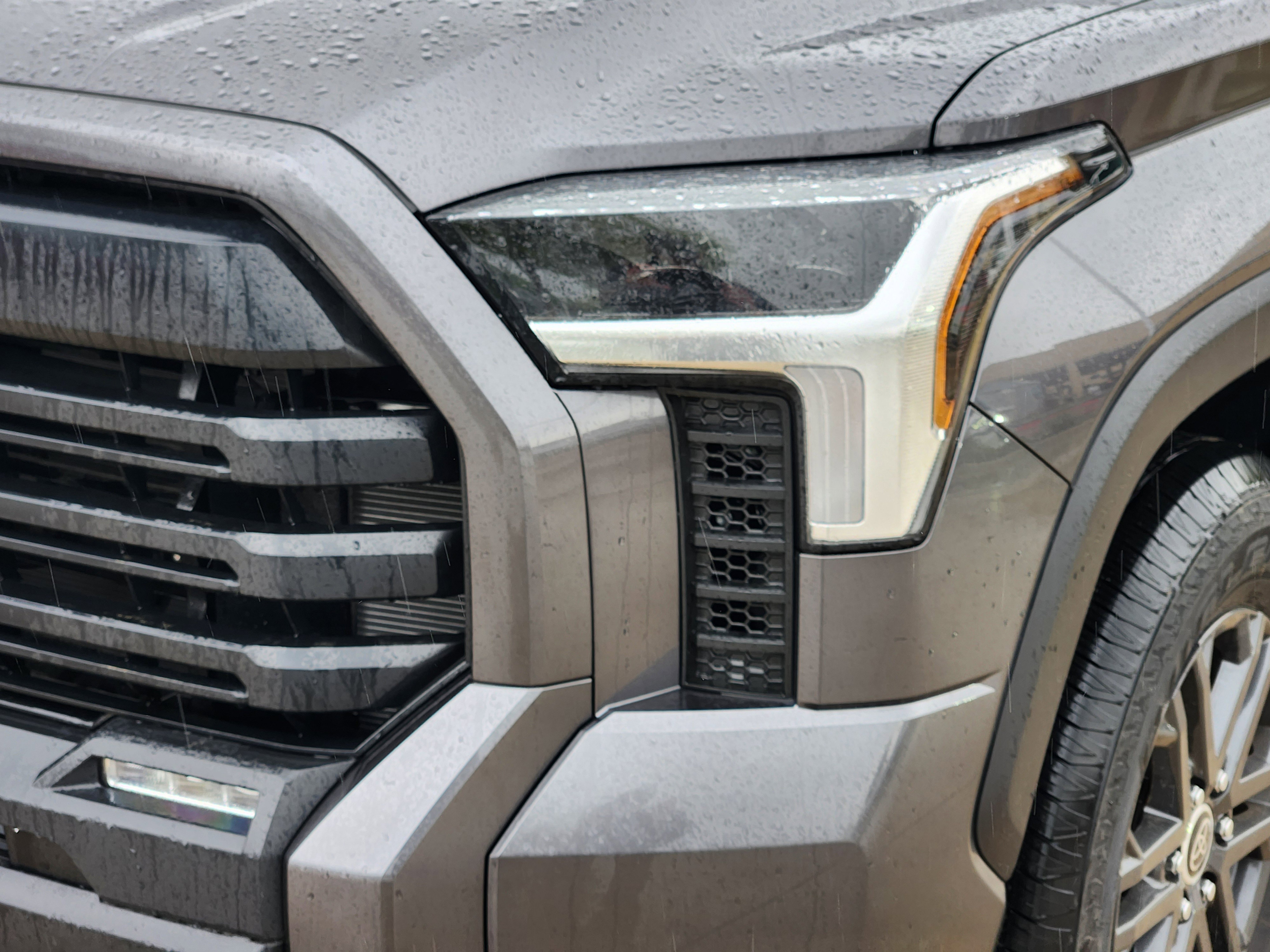 Vehicle image 6 of 22