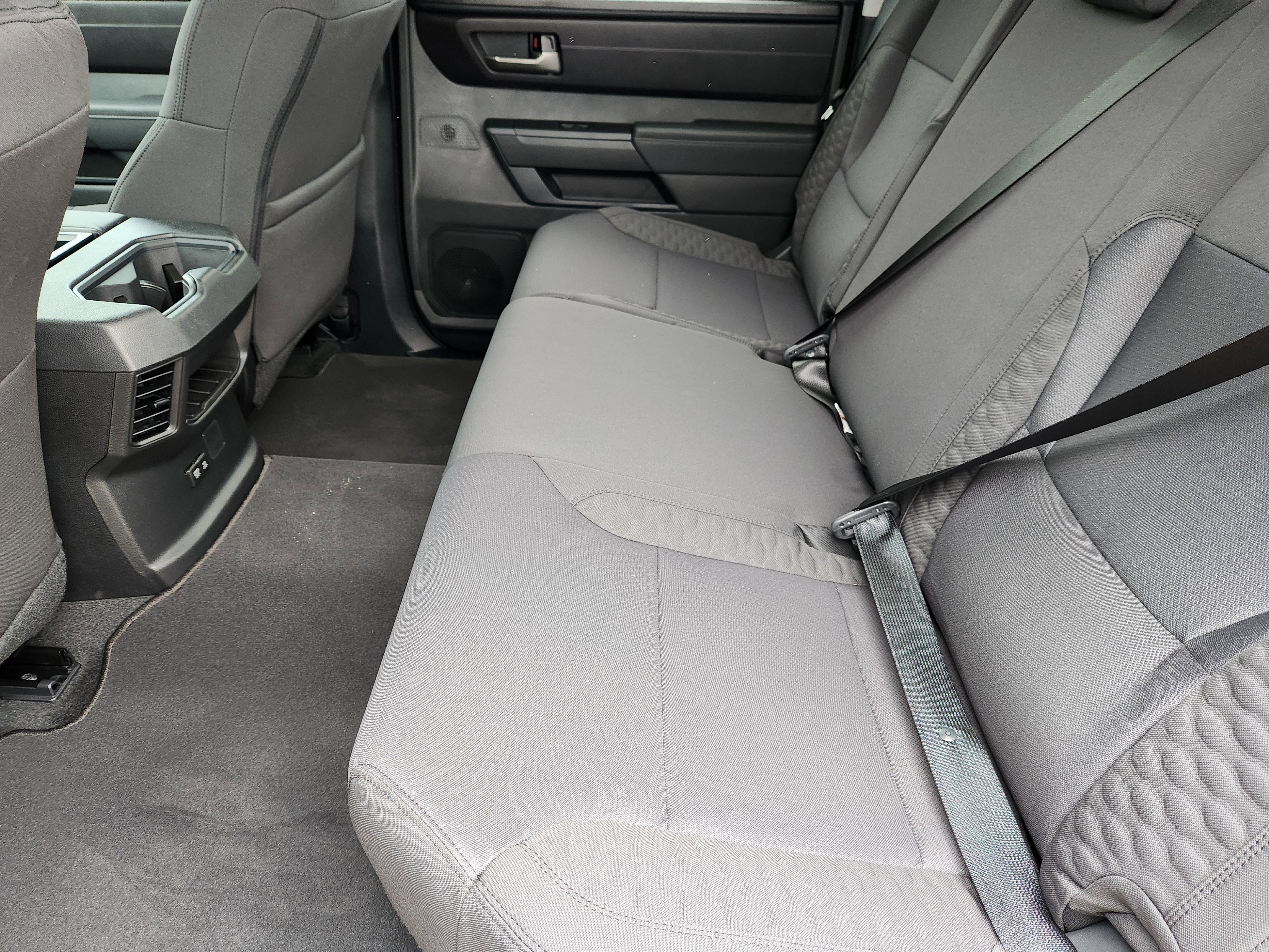 Vehicle image 21 of 22
