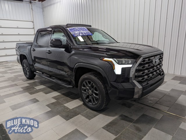 Vehicle image 3 of 33