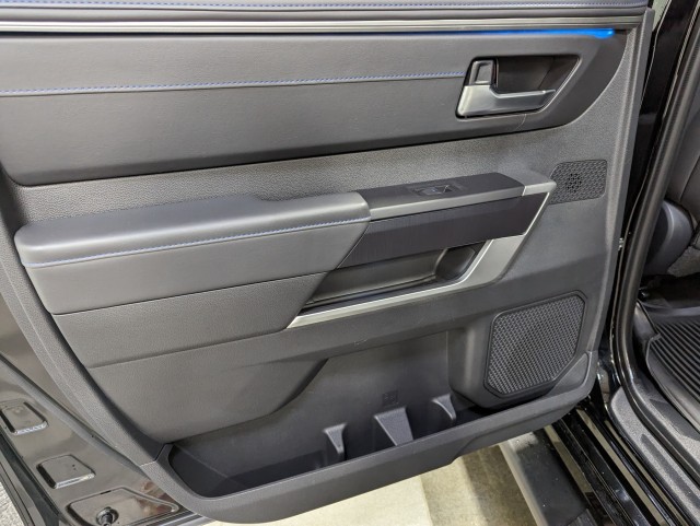 Vehicle image 13 of 33