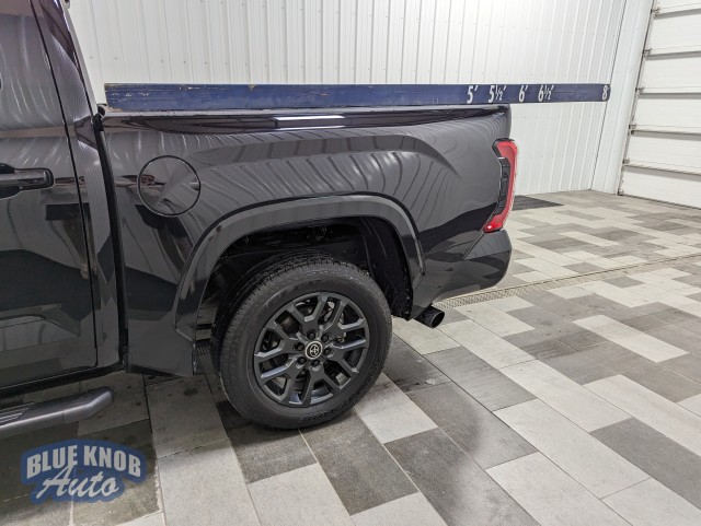 Vehicle image 7 of 33