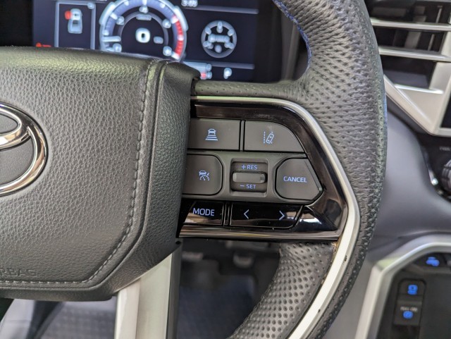 Vehicle image 20 of 33