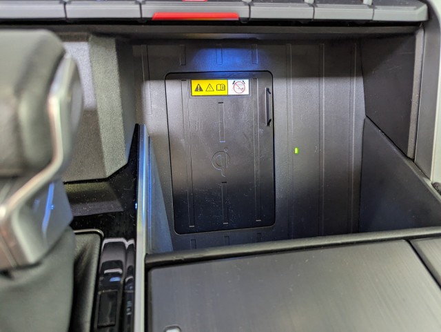 Vehicle image 26 of 33