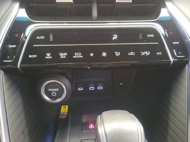 Vehicle image 19 of 25
