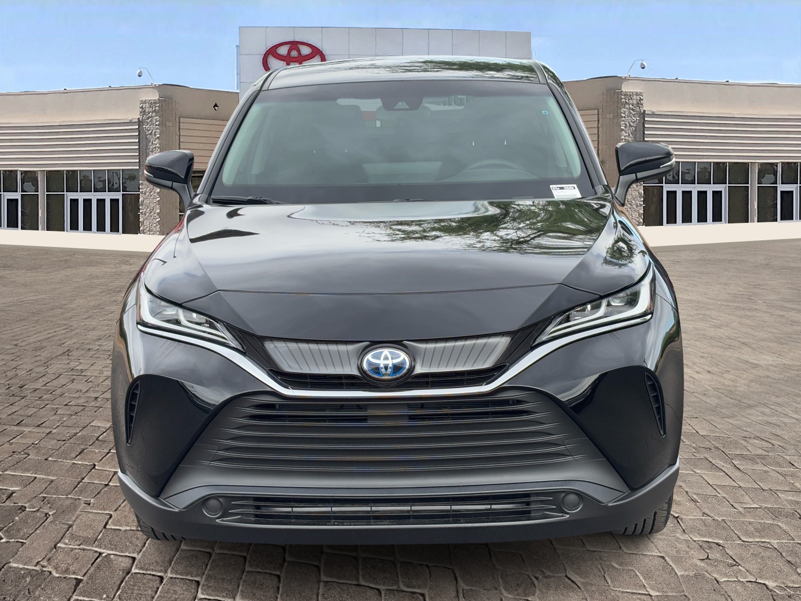 Vehicle image 4 of 31