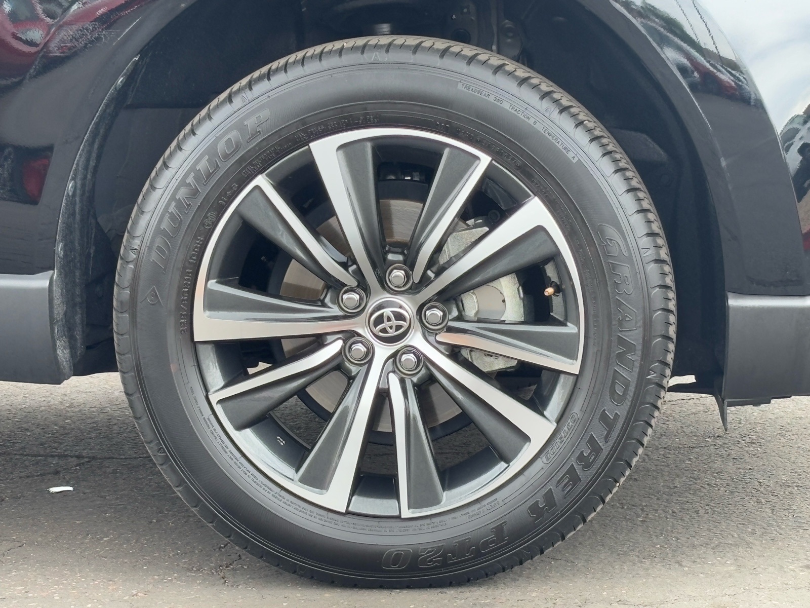 Vehicle image 10 of 31