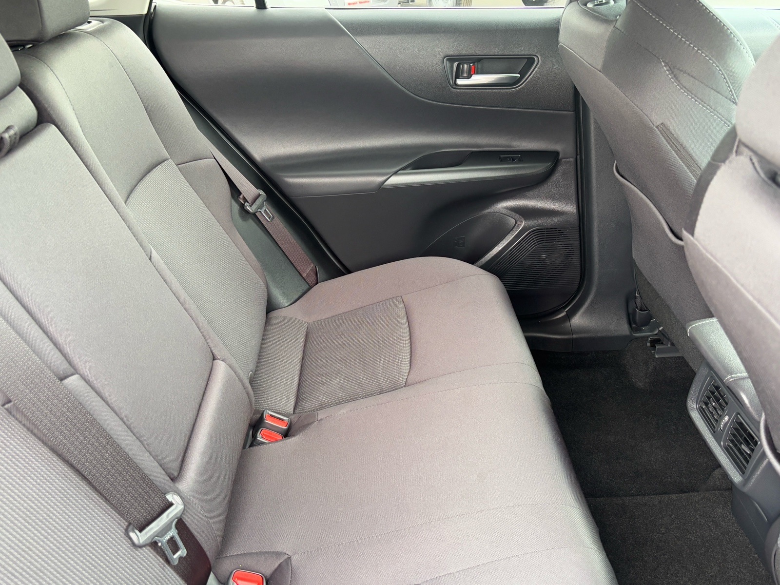 Vehicle image 13 of 31