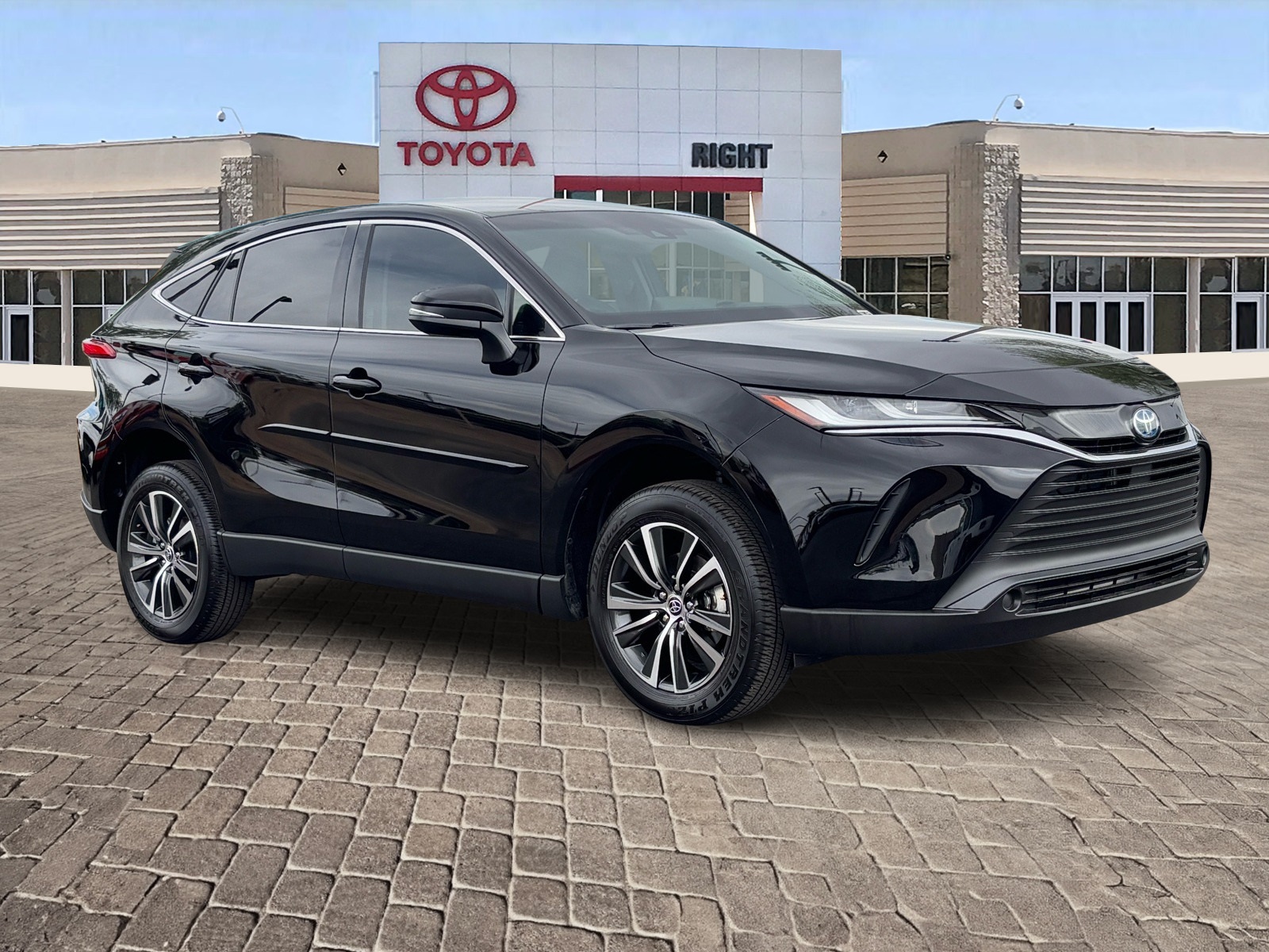 Vehicle image 6 of 31