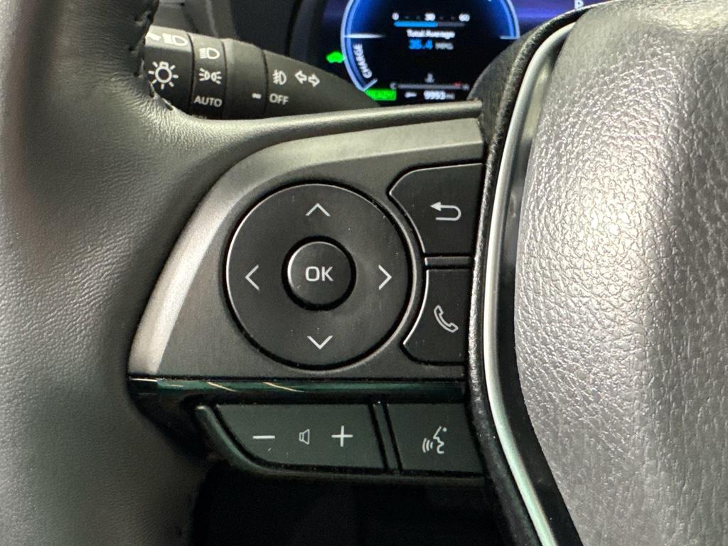 Vehicle image 18 of 31
