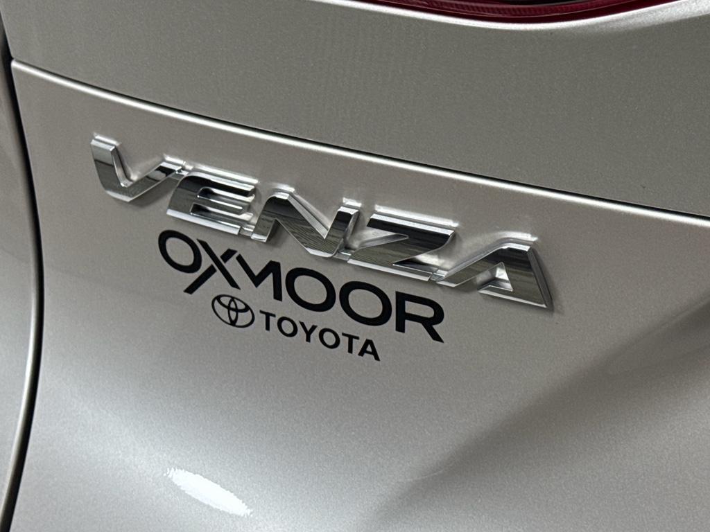 Vehicle image 11 of 31