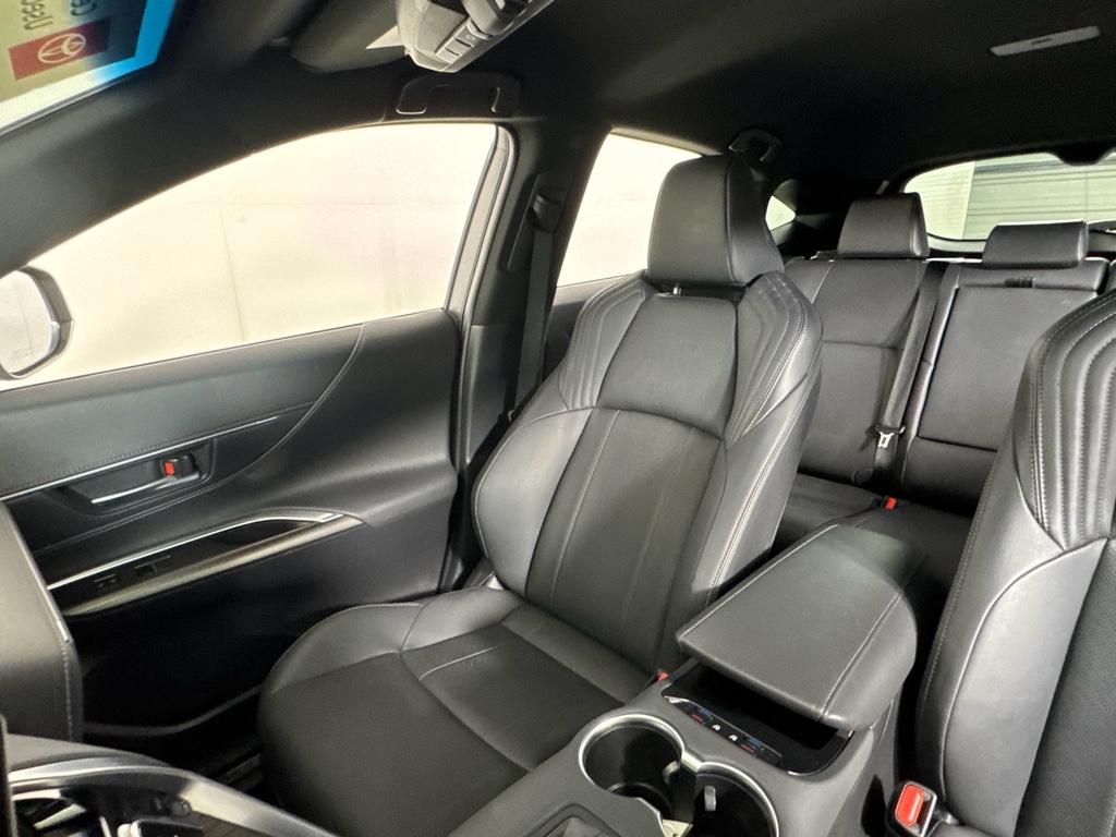 Vehicle image 15 of 31