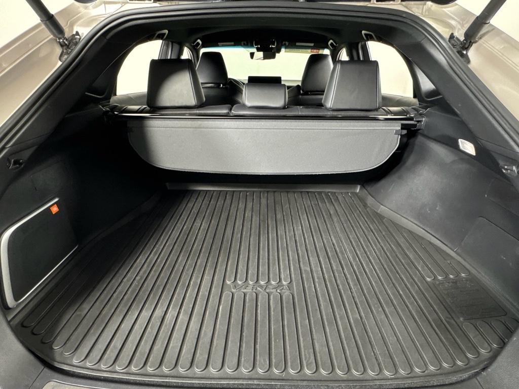 Vehicle image 12 of 31