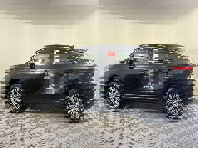 Vehicle image 7 of 31