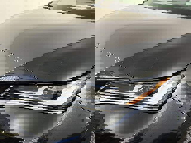 Vehicle image 9 of 31