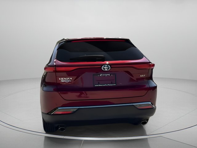 Vehicle image 27 of 64