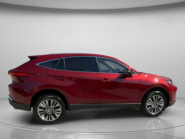 Vehicle image 17 of 64