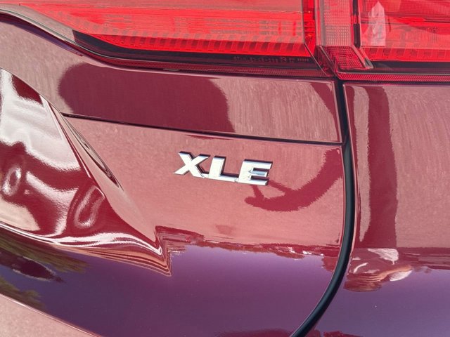 Vehicle image 38 of 64