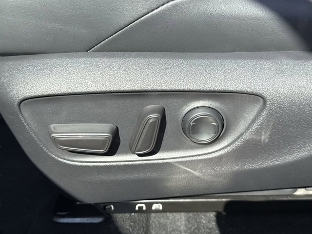 Vehicle image 47 of 64