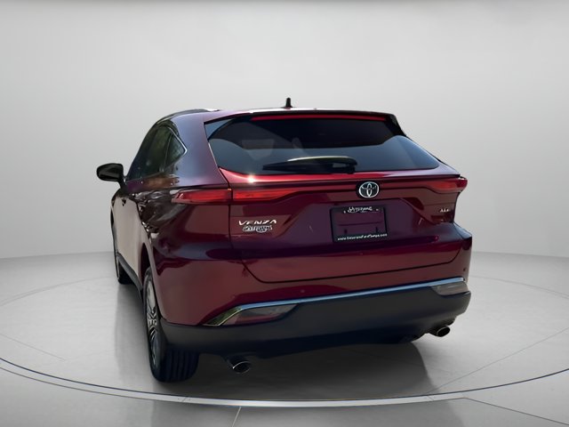 Vehicle image 25 of 64