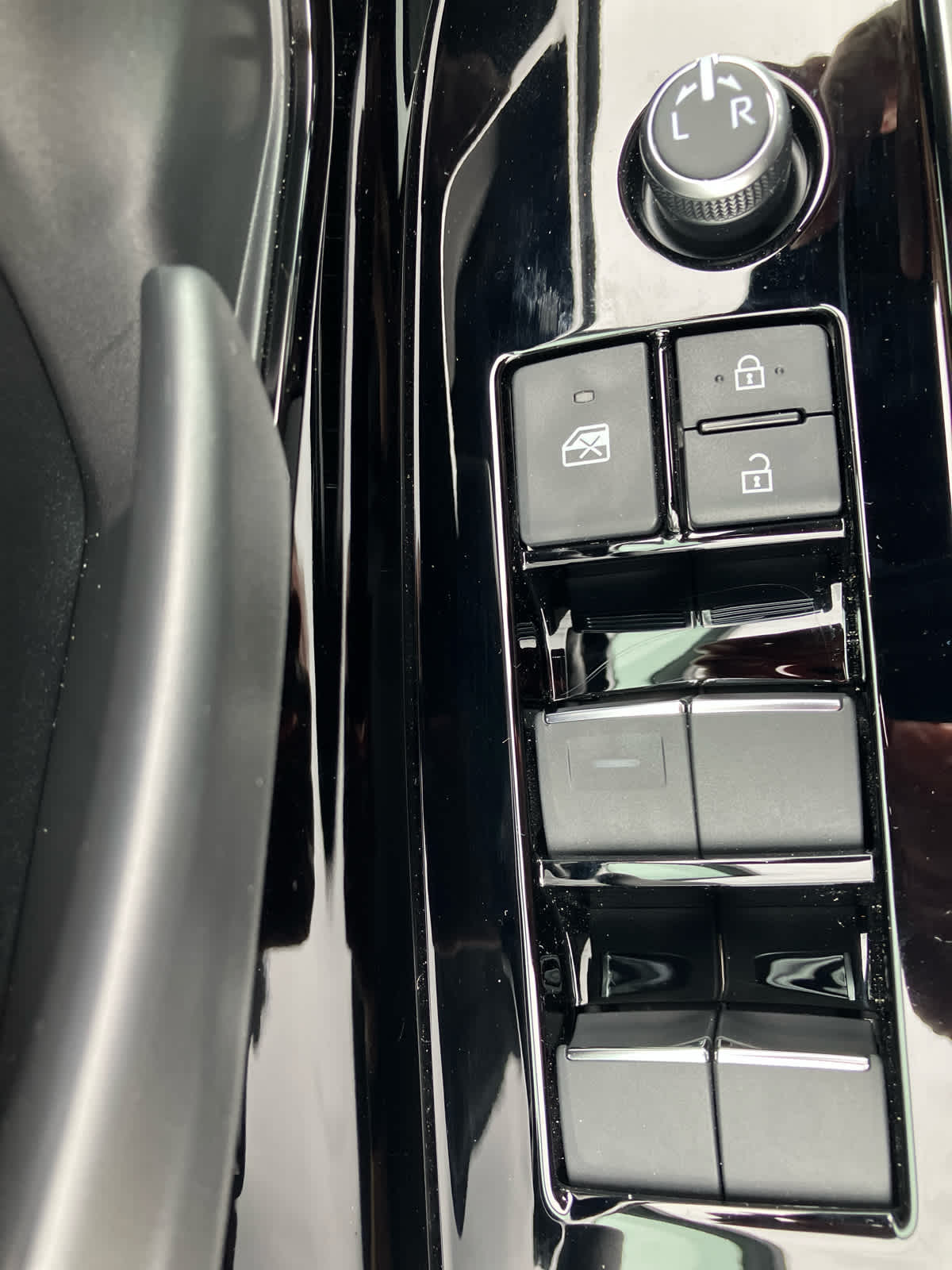 Vehicle image 12 of 38