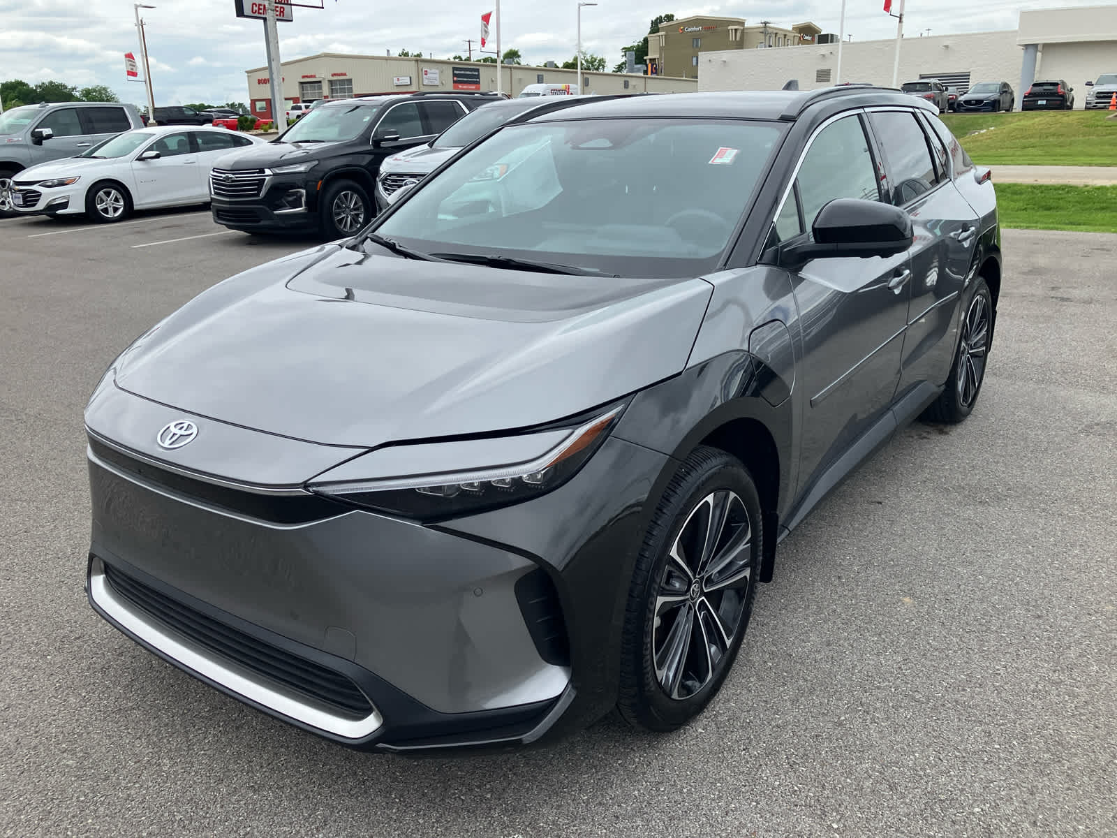 Vehicle image 1 of 38