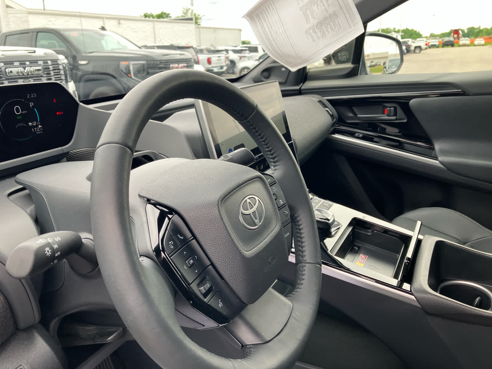Vehicle image 9 of 38