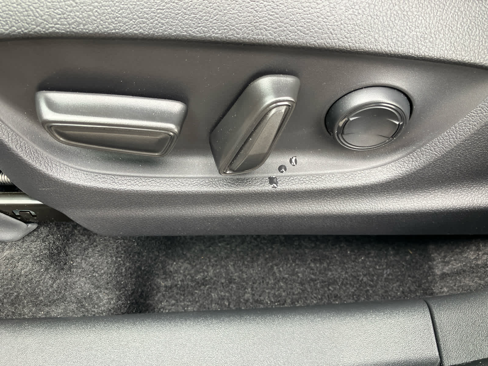 Vehicle image 11 of 38
