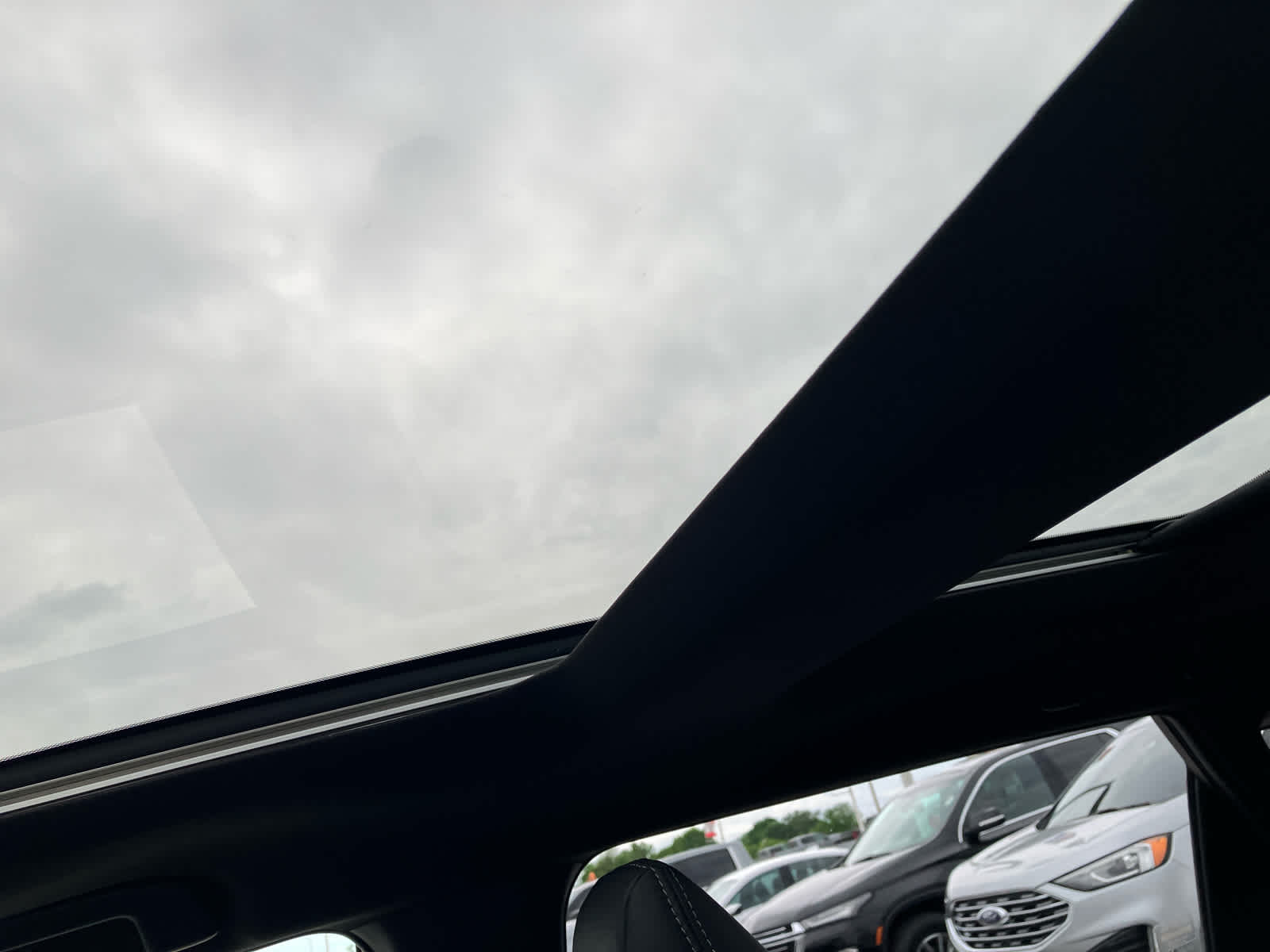 Vehicle image 18 of 38