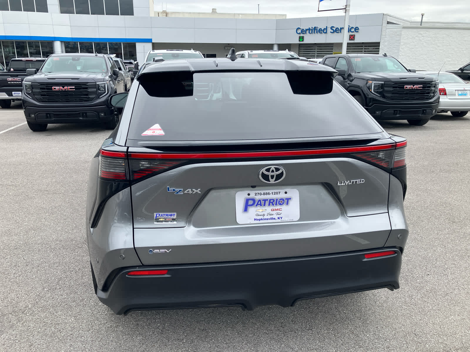 Vehicle image 6 of 38