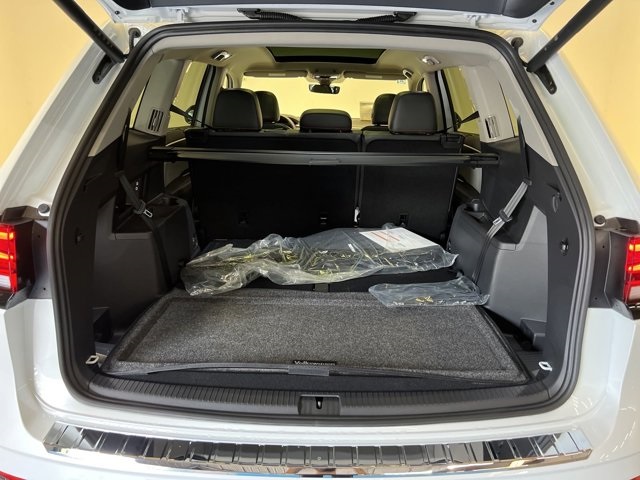 Vehicle image 5 of 22